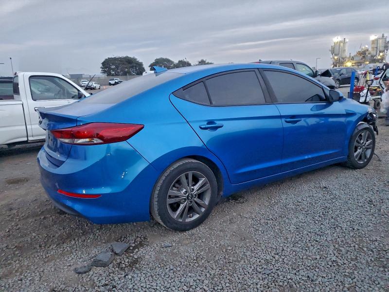 Фото 3 - HYUNDAI ELANTRA