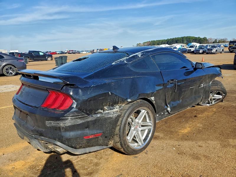 Фото 3 - FORD MUSTANG