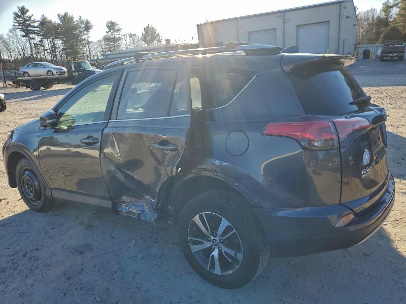 Фото 2 - TOYOTA RAV4