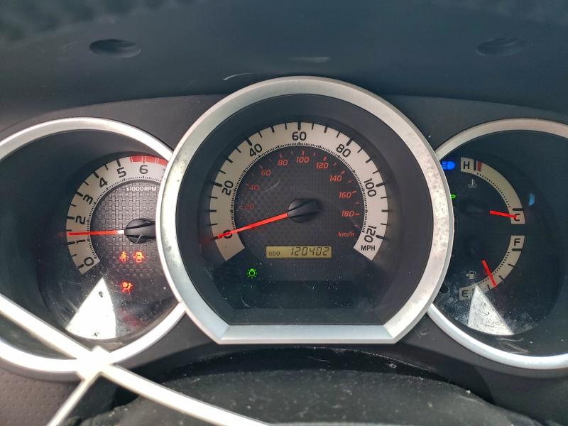 Фото 9 - TOYOTA TACOMA