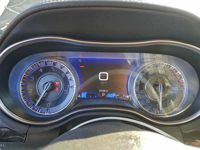 Фото 9 - CHRYSLER 300