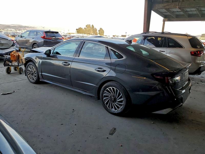 Фото 2 - HYUNDAI SONATA