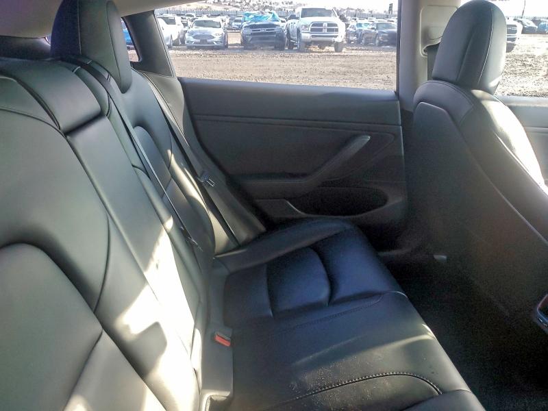 Фото 10 - TESLA MODEL 3