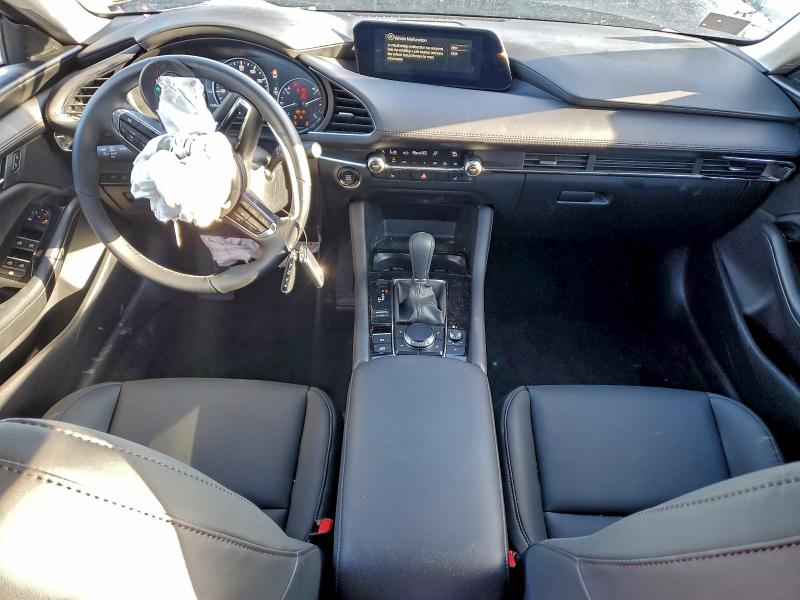 Фото 8 - MAZDA 3