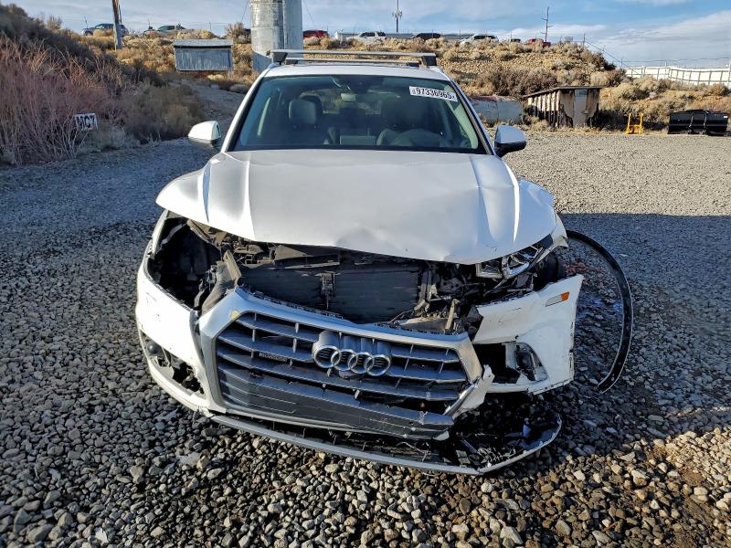 Фото 5 - AUDI Q5