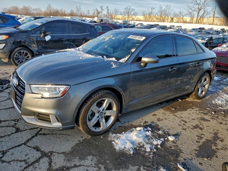 Фото 1 - AUDI A3