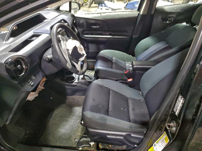 Фото 7 - TOYOTA PRIUS