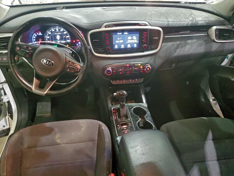 Фото 8 - KIA SORENTO