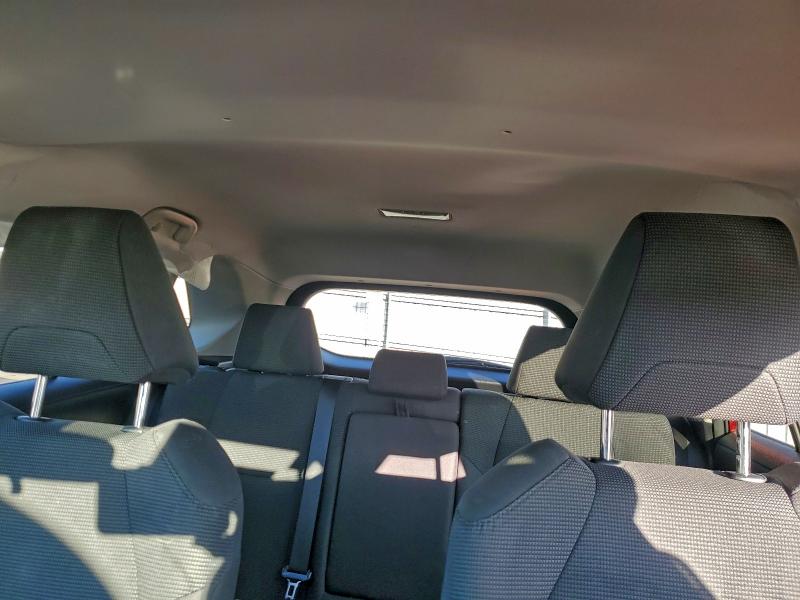 Фото 10 - TOYOTA RAV4