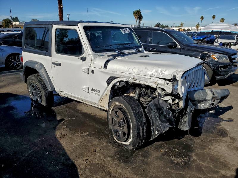 Фото 4 - JEEP WRANGLER