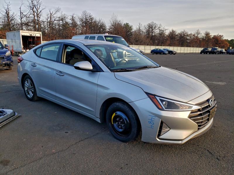 Фото 4 - HYUNDAI ELANTRA