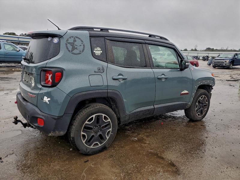 Фото 3 - JEEP RENEGADE