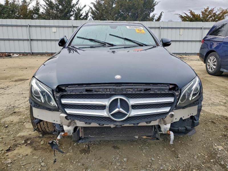 Фото 5 - MERCEDES-BENZ E-CLASS