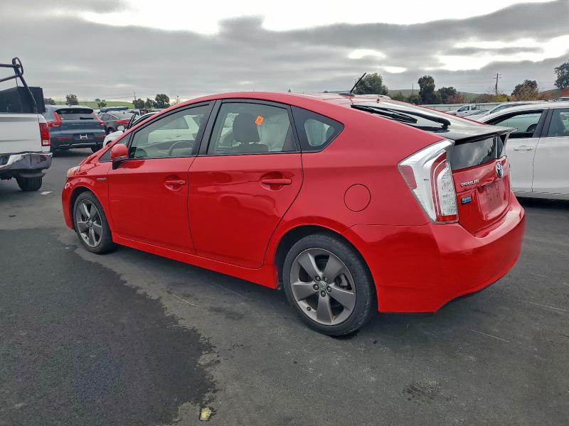Фото 2 - TOYOTA PRIUS