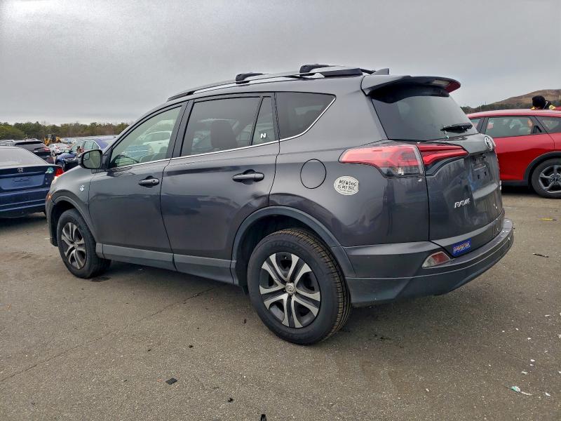 Фото 2 - TOYOTA RAV4