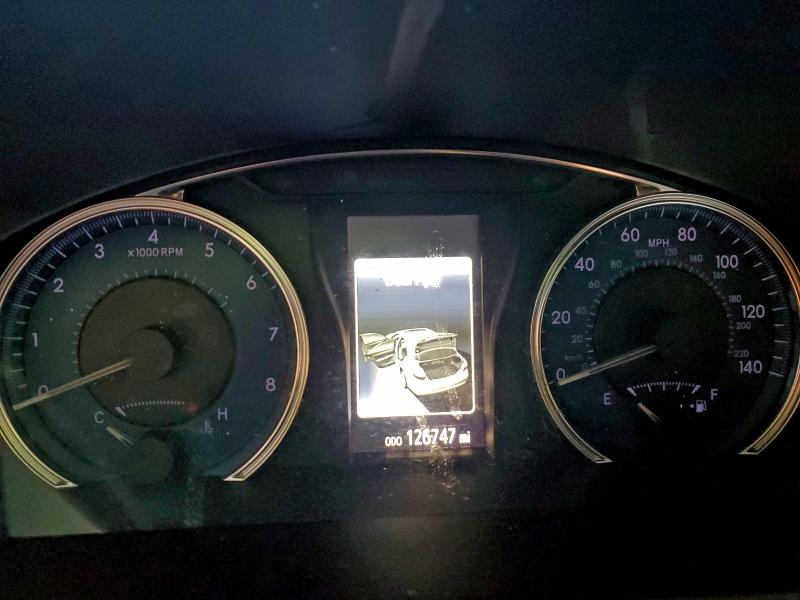 Фото 9 - TOYOTA CAMRY