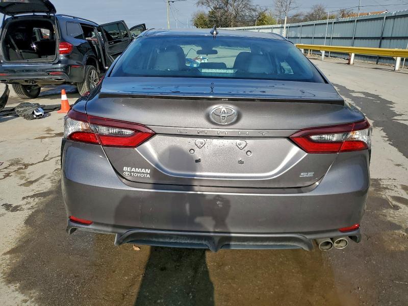 Фото 6 - TOYOTA CAMRY