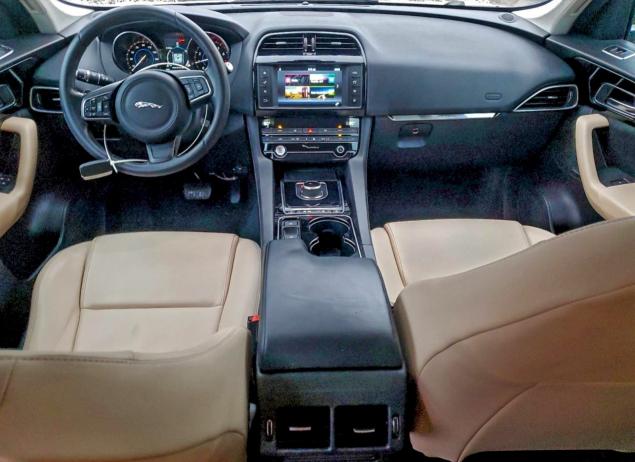 Фото 8 - JAGUAR F-PACE