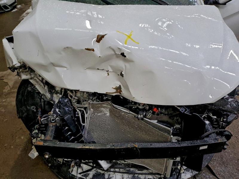 Фото 11 - HYUNDAI ELANTRA