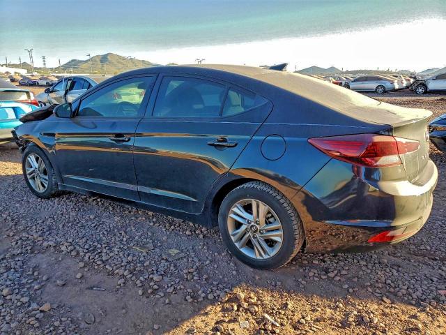 Фото 2 - HYUNDAI ELANTRA