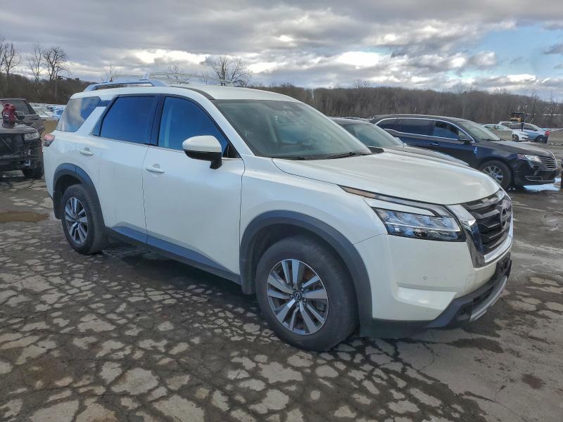 Фото 4 - NISSAN PATHFINDER