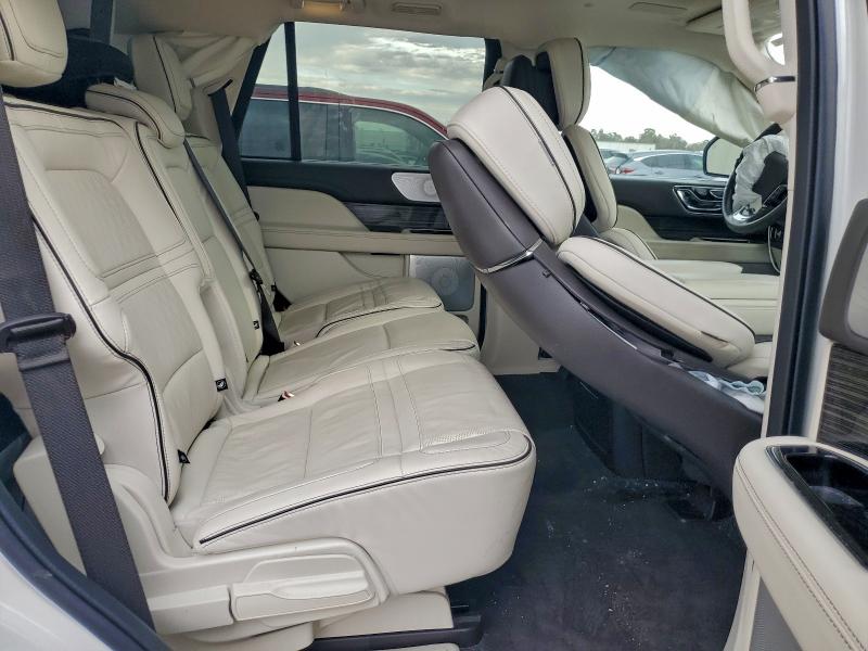 Фото 11 - LINCOLN NAVIGATOR