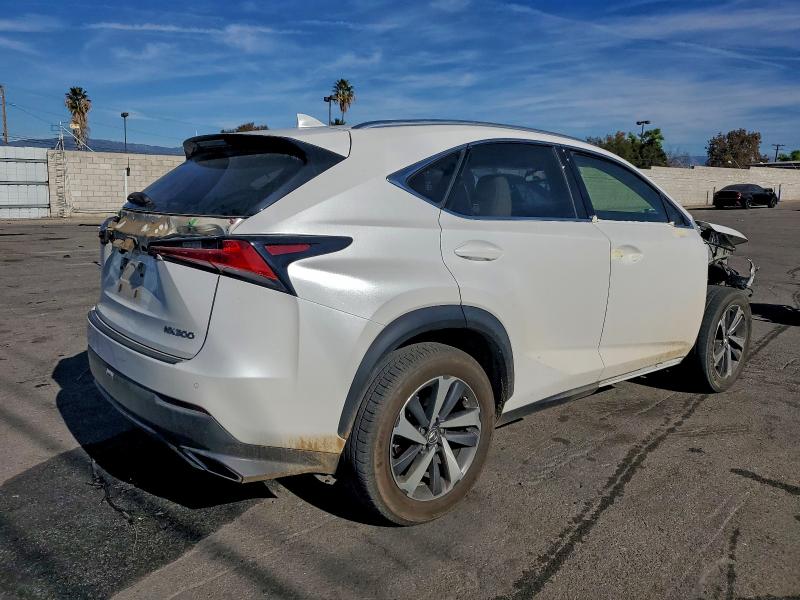 Фото 3 - LEXUS NX