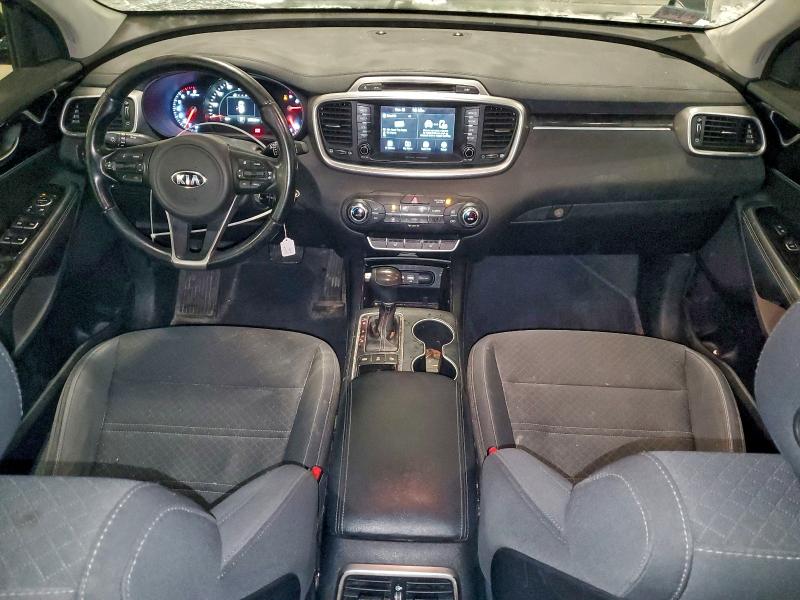 Фото 8 - KIA SORENTO