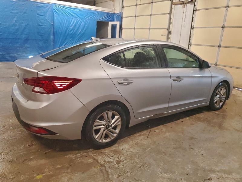 Фото 3 - HYUNDAI ELANTRA