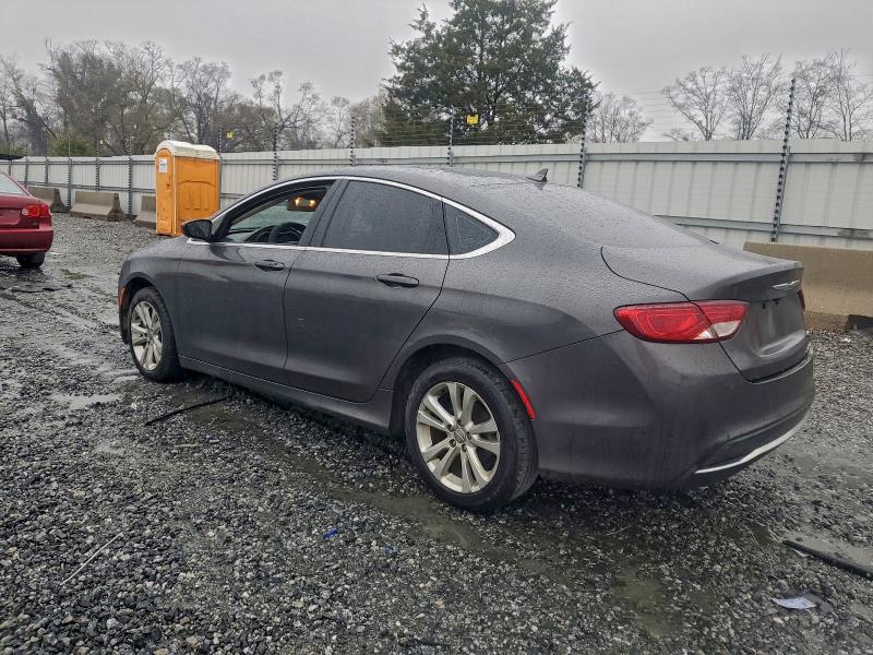 Фото 2 - CHRYSLER 200