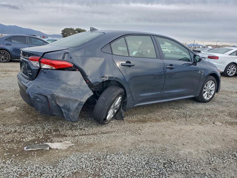 Фото 3 - TOYOTA COROLLA