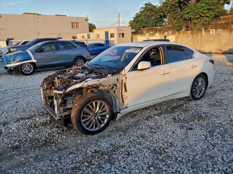 Фото 1 - INFINITI Q50