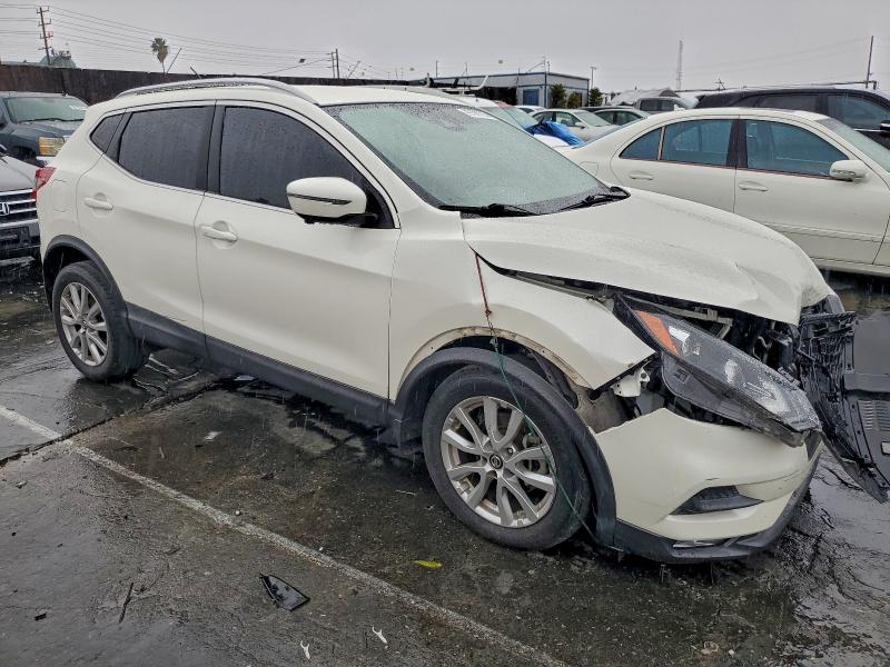 Фото 4 - NISSAN ROGUE