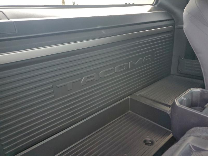 Фото 10 - TOYOTA TACOMA