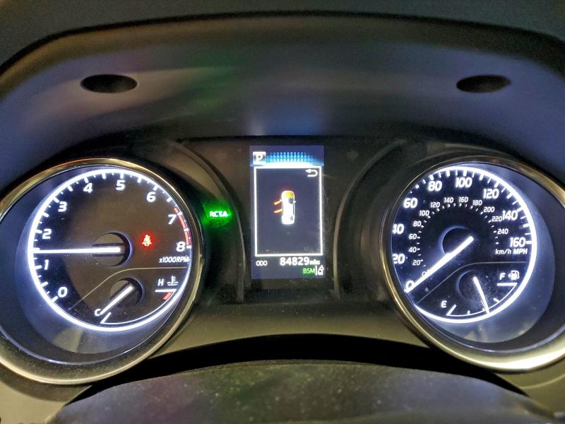 Фото 9 - TOYOTA CAMRY