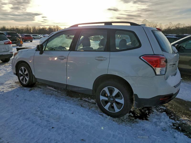 Фото 2 - SUBARU FORESTER