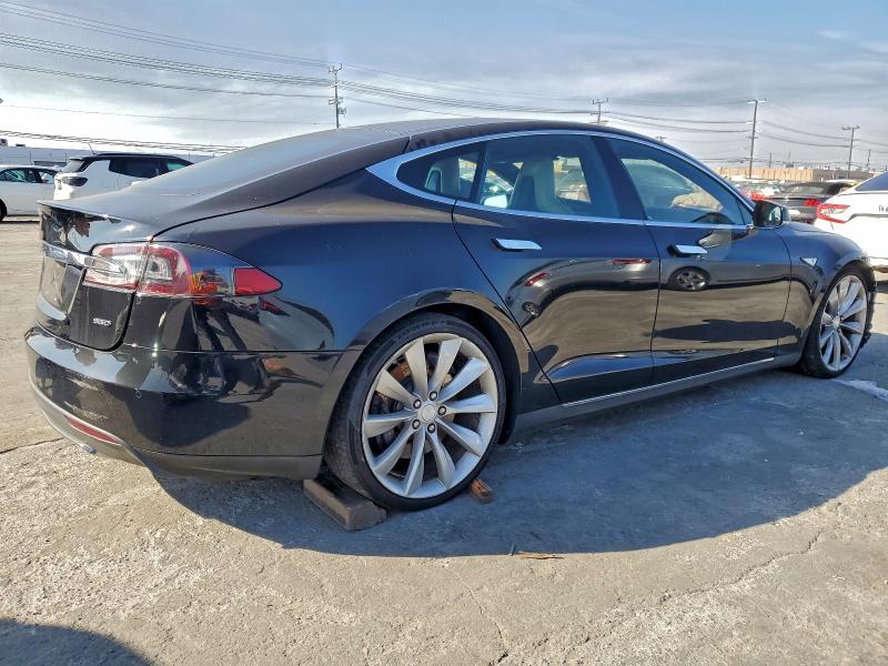 Фото 3 - TESLA MODEL S