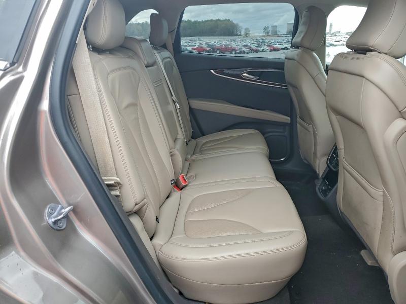 Фото 11 - LINCOLN NAUTILUS