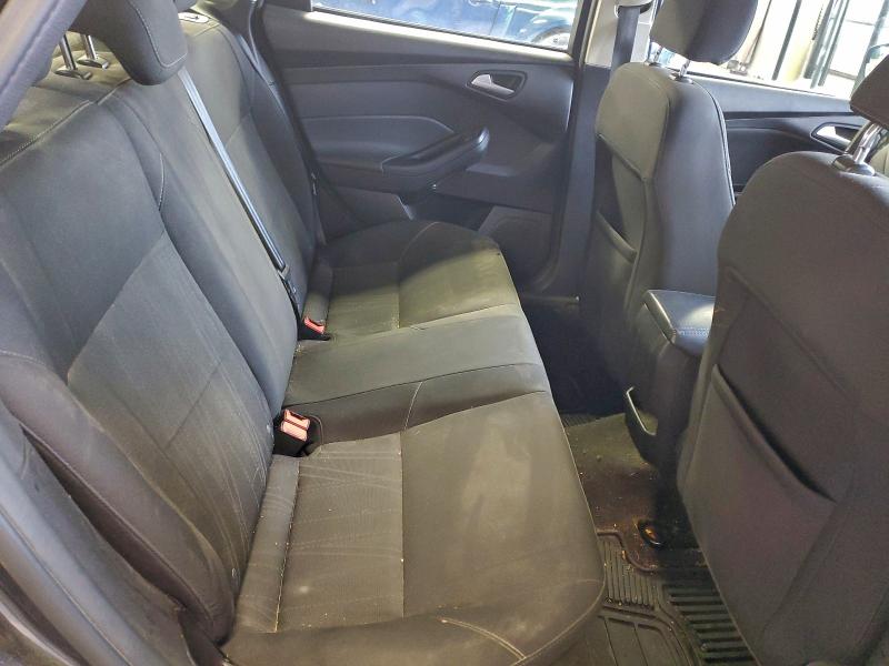 Фото 10 - FORD FOCUS