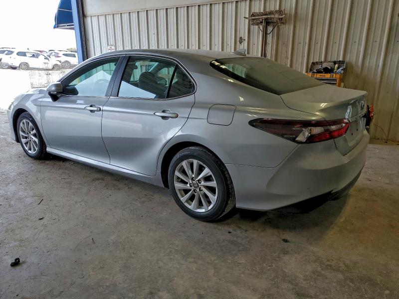 Фото 2 - TOYOTA CAMRY