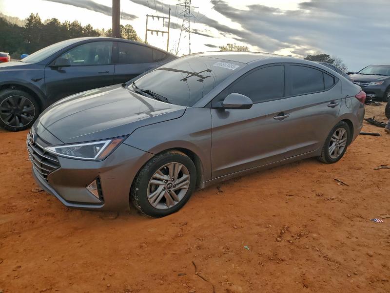 Фото 1 - HYUNDAI ELANTRA