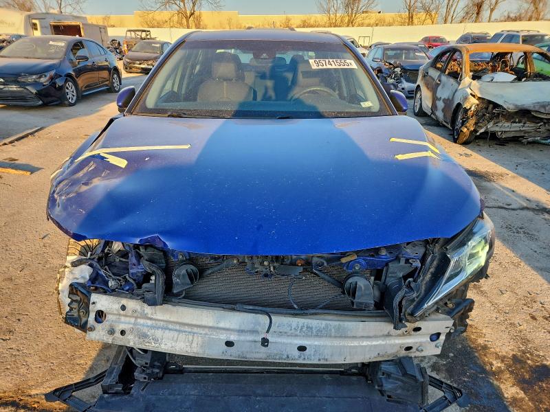 Фото 5 - TOYOTA CAMRY