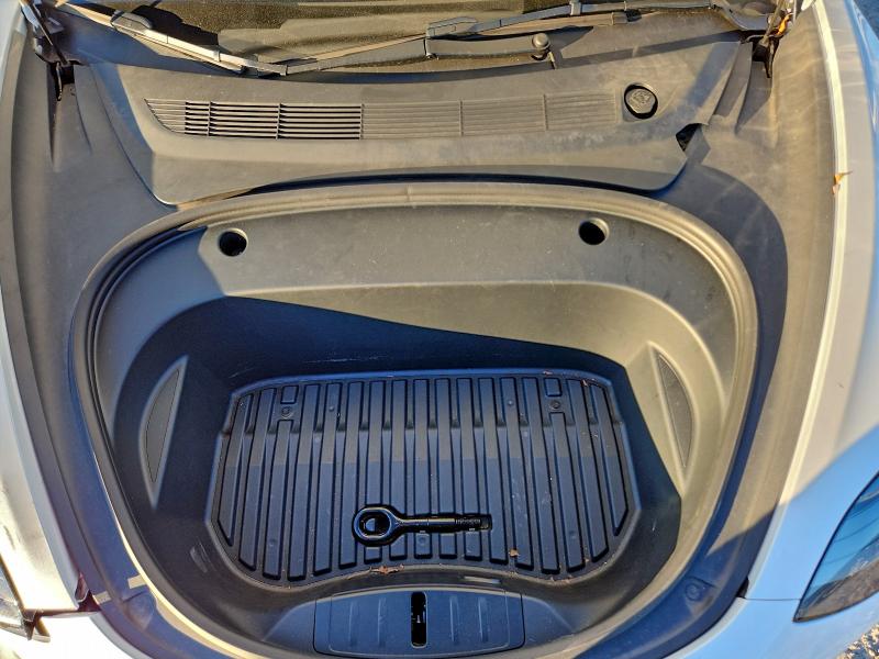 Фото 11 - TESLA MODEL 3