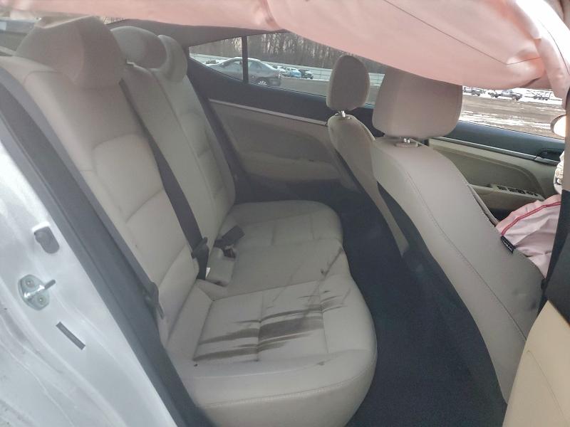 Фото 10 - HYUNDAI ELANTRA