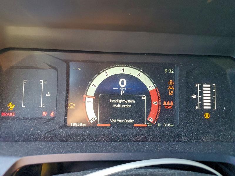 Фото 9 - TOYOTA TACOMA