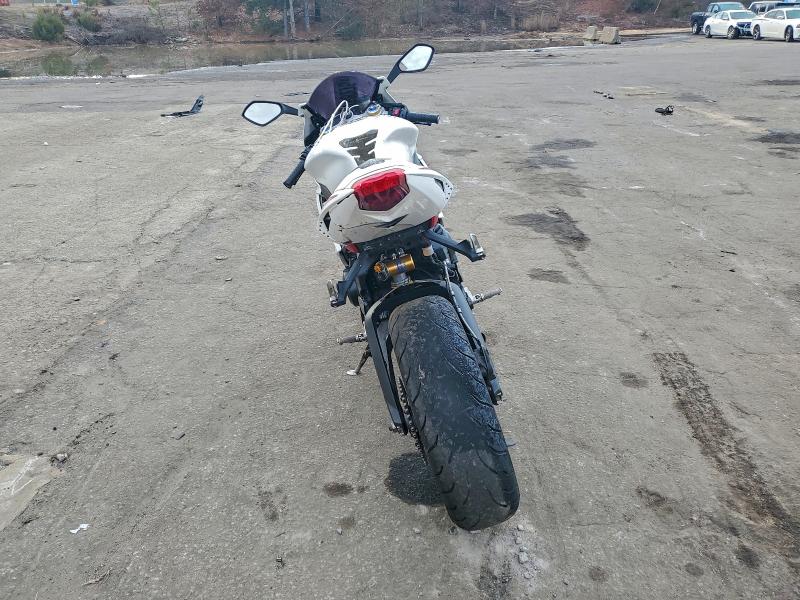 TRIUMPH DAYTONA 2013