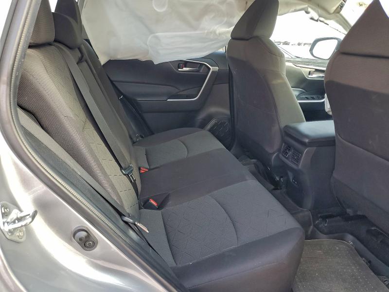 Фото 11 - TOYOTA RAV4