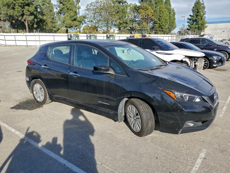 Фото 4 - NISSAN LEAF