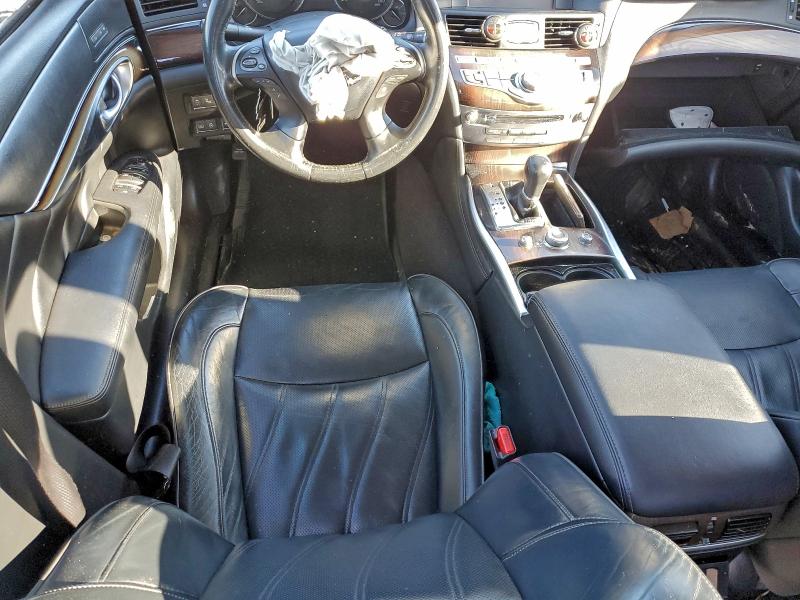 Фото 8 - INFINITI Q70