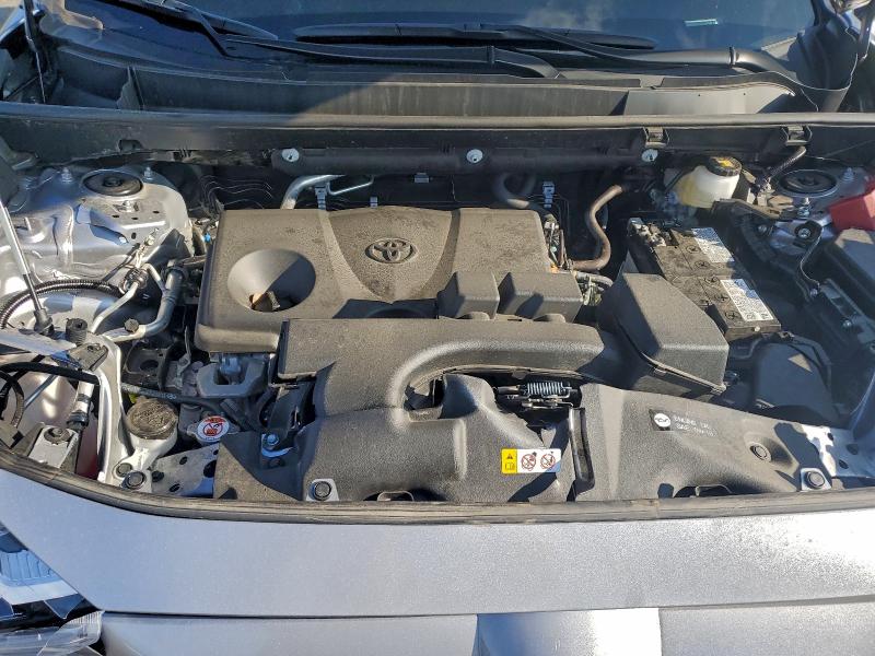 Фото 12 - TOYOTA RAV4